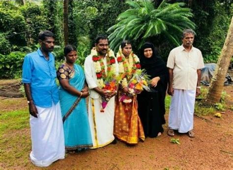 Kerala Muslim Family Marries Off Adopted Hindu Daughter In Temple, As ...