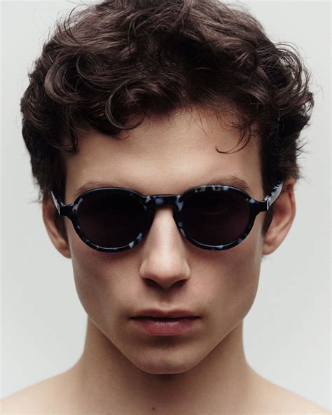 ISSEY MIYAKE EYES より新モデル MARROWがリリース