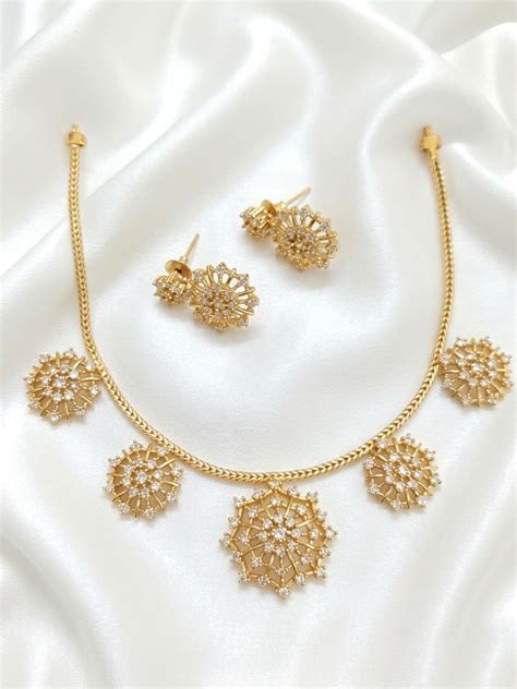 AD 5 Flower pendant Necklace Set – Paradise Jewllery