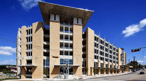 Austin Community College's Rio Grande Campus Parking Garage & Bookstore ...