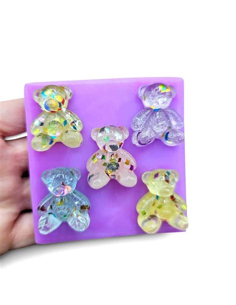 Stampi in silicone per creare oggetti con la resina