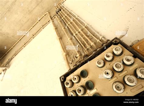 Old Electricity 的图像结果