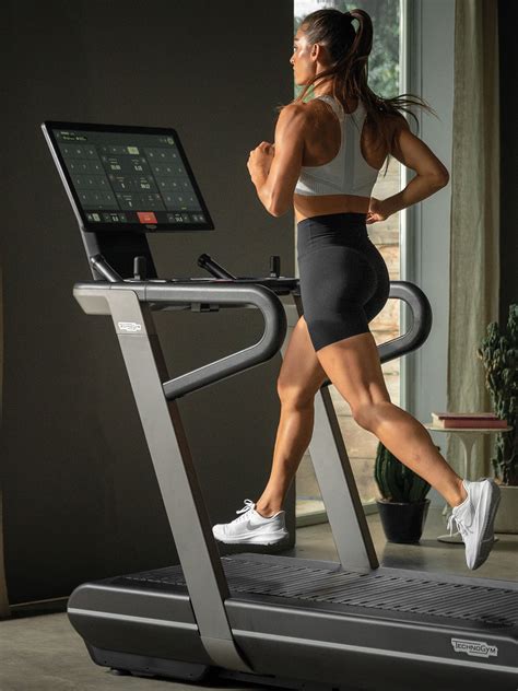 Technogym Run: HIIT treadmill for high intensity workouts at home ...