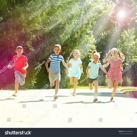 Running Children 的图像结果