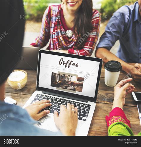 Break Time Background 的图像结果