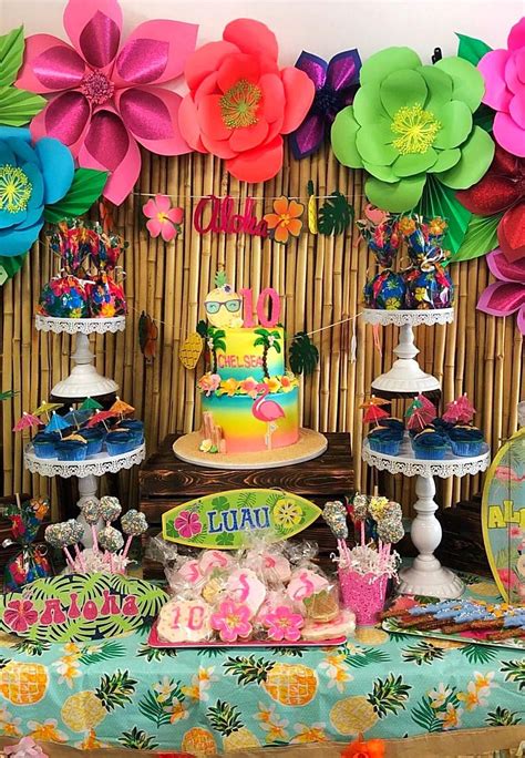 Hawaiian Luau Party Supplies