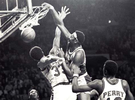 De quand date le premier dunk de l'histoire ? • Basket USA