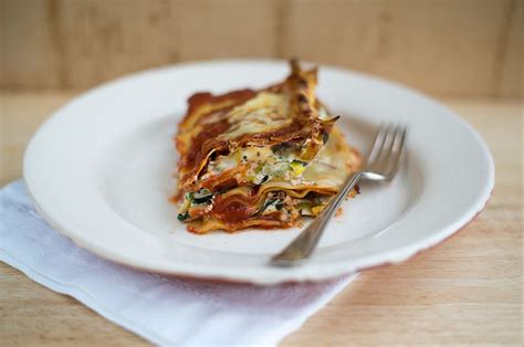 How to layer the perfect lasagne   Food recipes, Food, Lasagne
