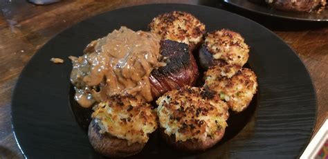 Reverse Seared Filet and Crab Stuffed Mushrooms : r/FoodPorn