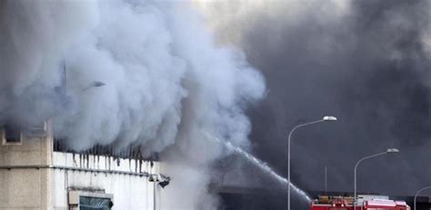 Un incendio en Roma quema una de las principales plantas de residuos