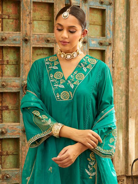 Green Embroidered Chanderi Kurta with Pants- Set of 2