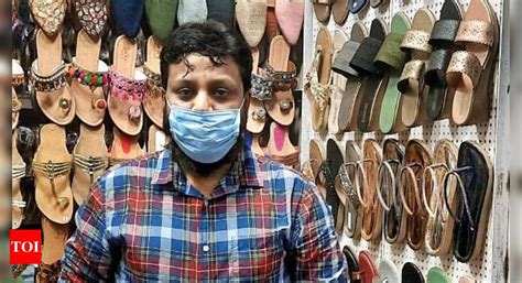 Mumbai: Roadside vendors say business is down after brief recovery in ...