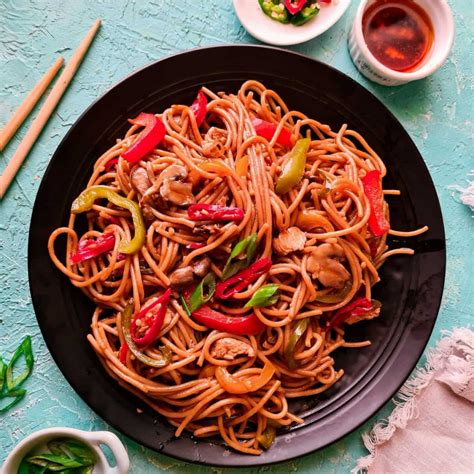 Spicy Chicken Chilli Garlic Noodles – 10 mins Recipe!