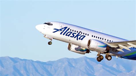 Alaska Airlines Visa Signature Card: Unique Intro Offers | GOBankingRates