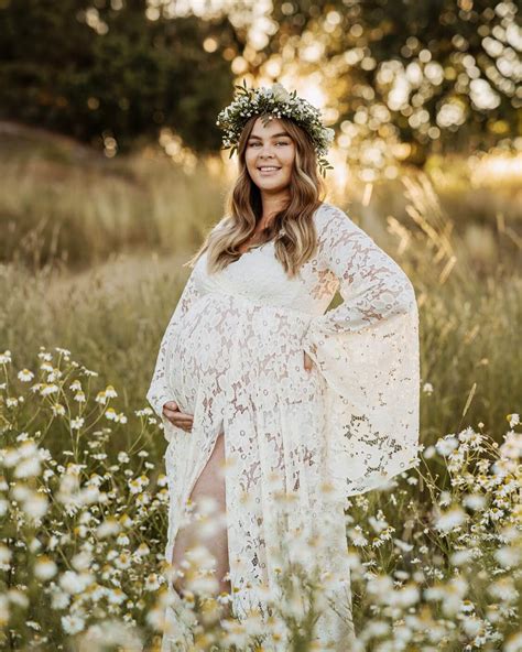 Plus Size Pregnancy Photography