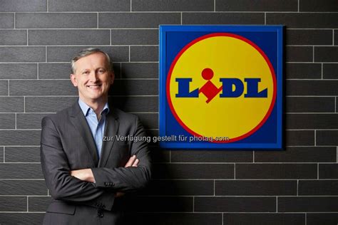 Neue Bilder: Lidl, Echt viel Genuss, Deluxe; Daimler, vernetztes Fahren ...