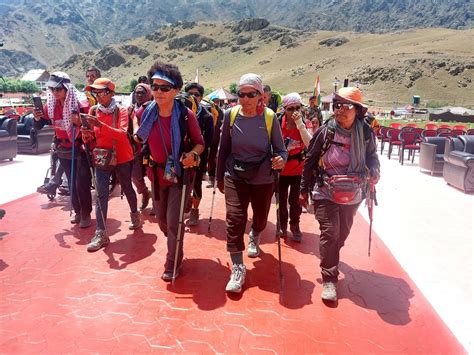 Led by mountaineer Bachendri Pal, 12 women aged above 50 complete Trans ...