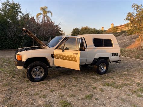 1985 Toyota (Hilux) Extra-Cab SR5 4x4 5speed for Sale in Riverside, CA - OfferUp