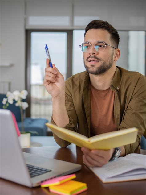 How continuous learning and weightlifting promote better aging