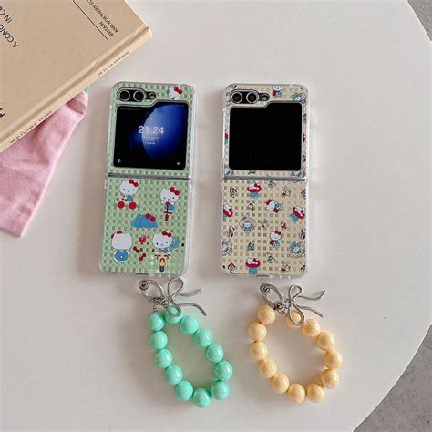 Hello Kitty Flip Case with Beaded Bracelet - Samsung – Peeperly