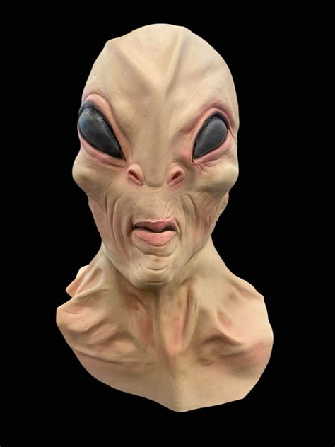 Alien Masks Product 的图像结果