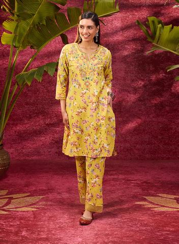 Elevate your Ethnic Elegance: Exploring the Types of Kurtas & Kurt ...