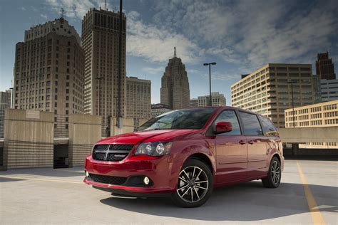 2013 Dodge Grand Caravan Blacktop Edition News and Information