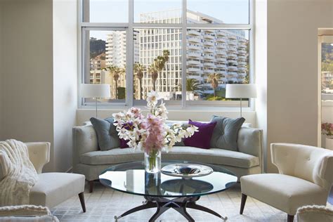 Hollywood California Apartments for Rent | Live at the Avenue