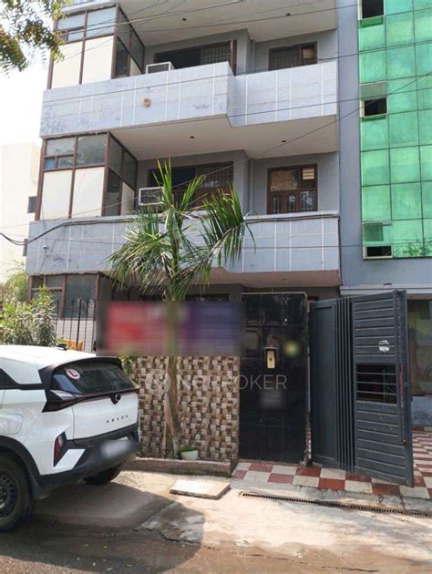 PG for MALE in Sector 38 for Rs 8500 available Sep 30, 2025 | gurgaon ...