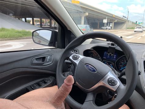 Anybody else out there driving naked? : r/PublicBoys