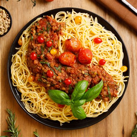 Low Calorie Spaghetti Bolognese | Organic Meals Delivered | Garden of ...