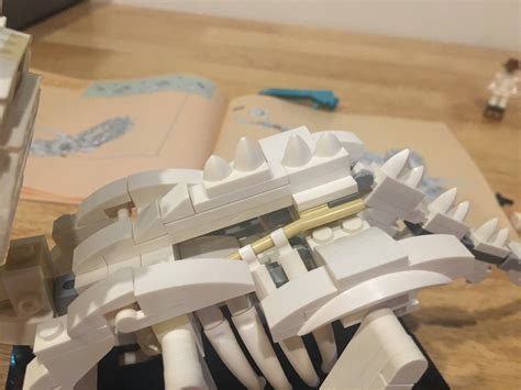 Slideshow: LEGO IDEAS Dinosaur Fossils - Triceratops