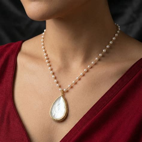 Arya Mother-of-Pearl Teardrop Necklace