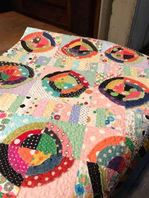 Roundabout Quilt Pattern 的图像结果