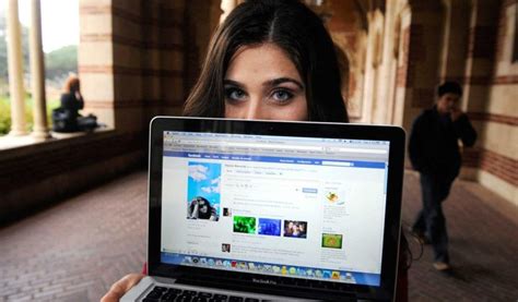 If You're Addicted To Facebook, It's Not Your Fault, Employee Confessed ...