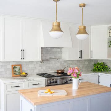 Mediterranean Kitchen Design Ideas, Inspiration & Images - August 2023 ...