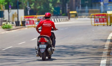 The Personal and Social Risks That India's Food Delivery Workers Are ...