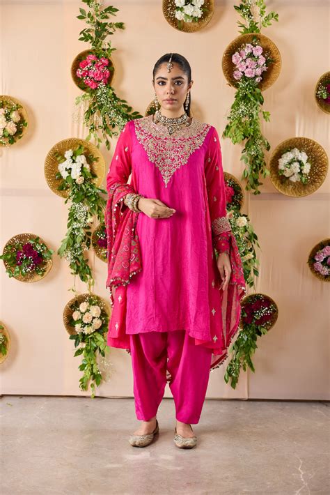 Anarkali – Pooja Singhal India