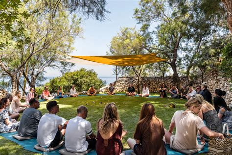 5 Common Questions to Consider When Planning a Corporate Retreat | TeamOut