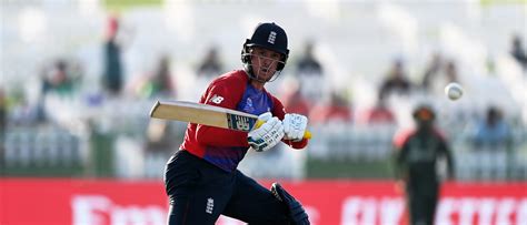 Bowlers, Roy make it two in two for England