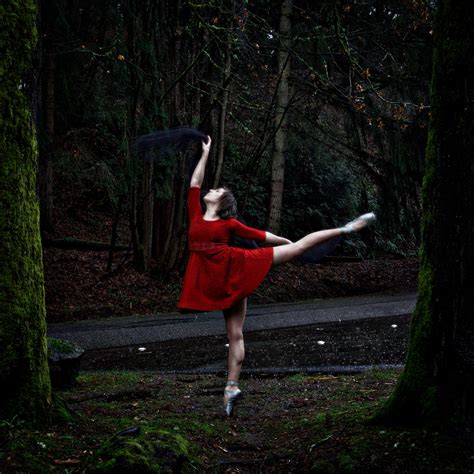 Ruby Red Dance 的图像结果