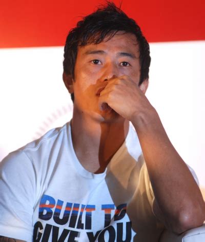 Football legend Bhaichung Bhutia supports Mothers Against Vaping to ...