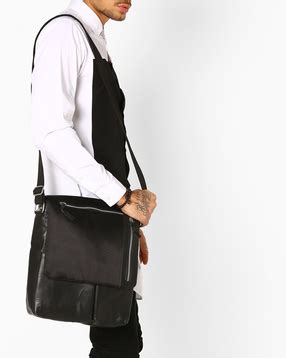 Fashion Bags: Buy Sling Bags Online for Men | AJIO