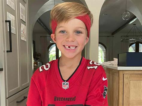 All About Jessie James Decker and Eric Decker's 4 Kids