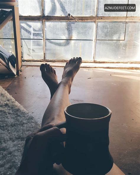 KATHRYN KELLY Feet - AZNudeFeet