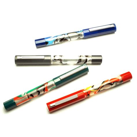 Opus 88 Flow Red Fountain pen