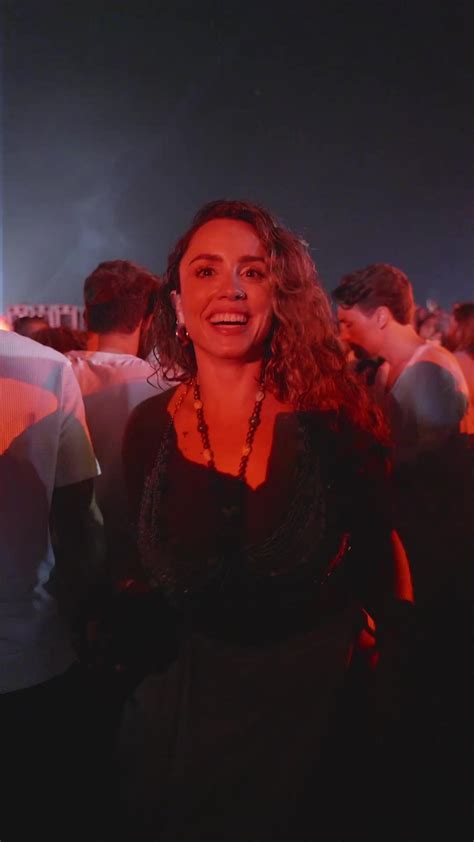 Ana Carol Serra🦄 (@anacarolserra) - Urlebird