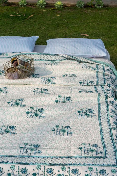 100% mulmul cotton handblock printed quilt filled with pure cotton ...