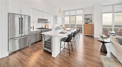 Uptown Charlotte, NC Apartments for Rent in Mecklenburg County | The Ellis