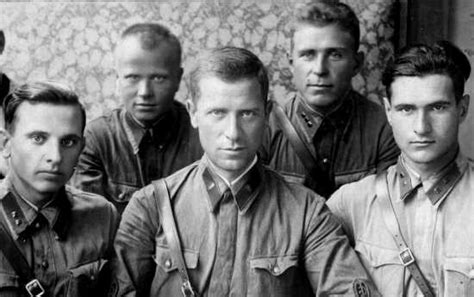 Сталинград в огне: ПЕРВЫЙ УДАР. Подвиг 10-й дивизии НКВД (ТК "Звезда ...